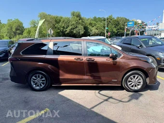 2021 Toyota Sienna LE 8-Passenger 120.5" WB - miniatura 9