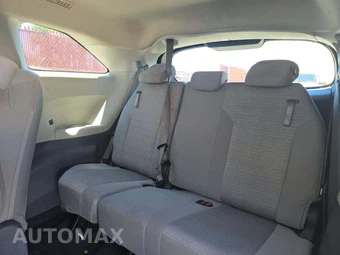 2021 Toyota Sienna LE 8-Passenger 120.5" WB - miniatura 11
