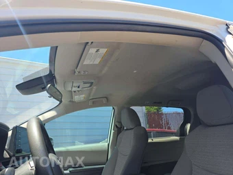 2021 Toyota Sienna LE 8-Passenger 120.5" WB - miniatura 8