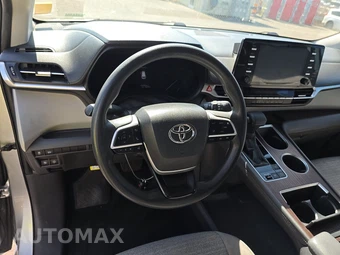 2021 Toyota Sienna LE 8-Passenger 120.5" WB - miniatura 10
