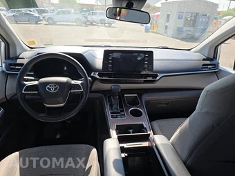 2021 Toyota Sienna LE 8-Passenger 120.5" WB - miniatura 11