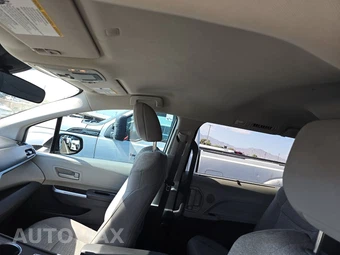 2021 Toyota Sienna LE 8-Passenger 120.5" WB - miniatura 19