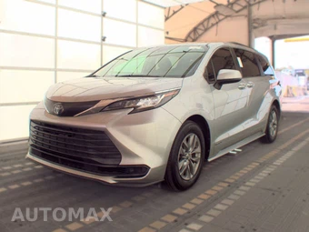 2021 Toyota Sienna LE 8-Passenger 120.5" WB