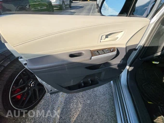 2021 Toyota Sienna LE 8-Passenger 120.5" WB - miniatura 15