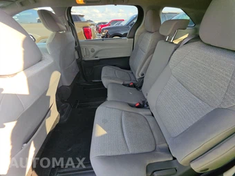 2021 Toyota Sienna LE 8-Passenger 120.5" WB - miniatura 19