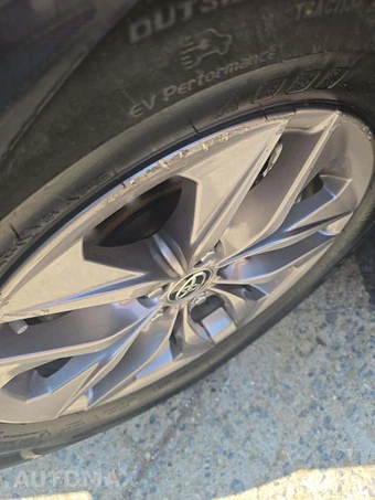 2021 Toyota Sienna LE 8-Passenger 120.5" WB - miniatura 22