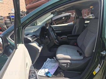 2021 Toyota Sienna LE 8-Passenger 120.5" WB - miniatura 6