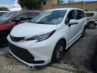2021 Toyota Sienna LE 8-Passenger 120.5" WB