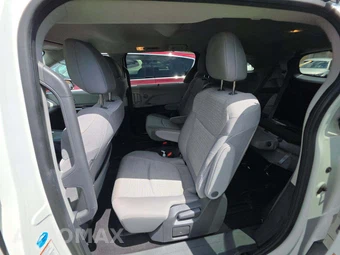 2021 Toyota Sienna LE 8-Passenger 120.5" WB - miniatura 13