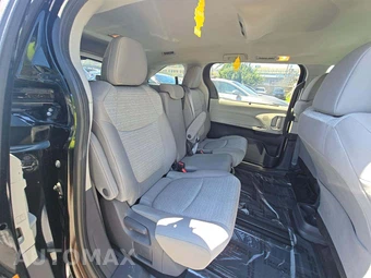2021 Toyota Sienna LE 8-Passenger 120.5" WB - miniatura 17