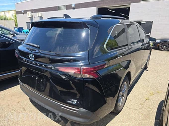 2021 Toyota Sienna LE 8-Passenger 120.5" WB - miniatura 3