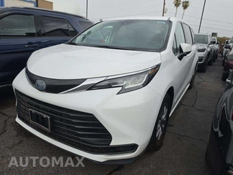 2021 Toyota Sienna LE 8-Passenger 120.5" WB