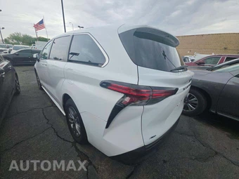 2021 Toyota Sienna LE 8-Passenger 120.5" WB - miniatura 2