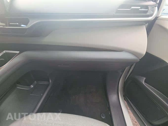 2021 Toyota Sienna LE 8-Passenger 120.5" WB - miniatura 20