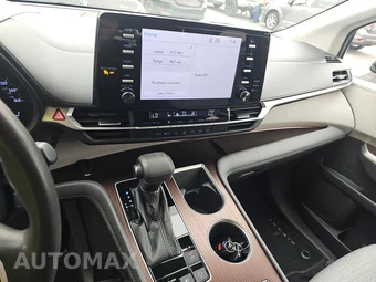 2021 Toyota Sienna LE 8-Passenger 120.5" WB - miniatura 11