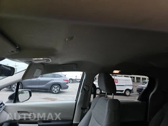 2021 Toyota Sienna LE 8-Passenger 120.5" WB - miniatura 17