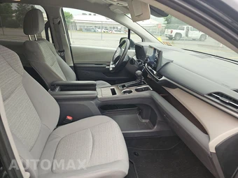 2021 Toyota Sienna LE 8-Passenger 120.5" WB - miniatura 8