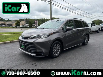 2021 Toyota Sienna LE 8-Passenger 120.5" WB