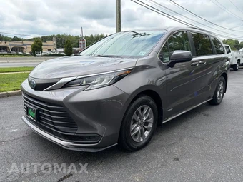 2021 Toyota Sienna LE 8-Passenger 120.5" WB - miniatura 2