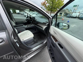 2021 Toyota Sienna LE 8-Passenger 120.5" WB - miniatura 32
