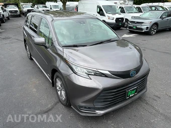 2021 Toyota Sienna LE 8-Passenger 120.5" WB - miniatura 5