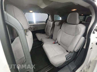 2021 Toyota Sienna LE 8-Passenger 120.5" WB - miniatura 10