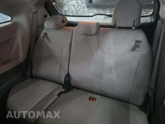 2021 Toyota Sienna LE 8-Passenger 120.5" WB - miniatura 11