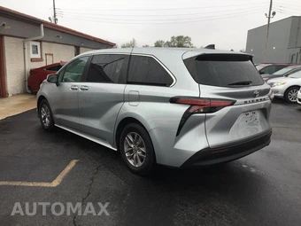 2021 Toyota Sienna LE 8-Passenger 120.5" WB - miniatura 4