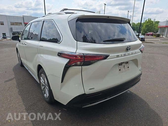 2021 Toyota Sienna Platinum 7-Passenger 120.5" WB - miniatura 2