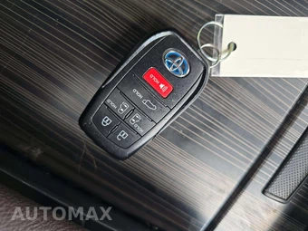 2021 Toyota Sienna Platinum 7-Passenger 120.5" WB - miniatura 8