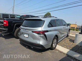 2021 Toyota Sienna XLE 7-Passenger 120.5" WB - miniatura 3