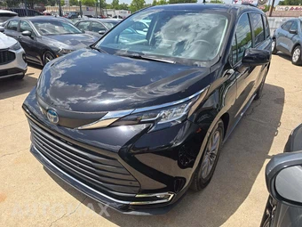 2021 Toyota Sienna XLE 7-Passenger 120.5" WB