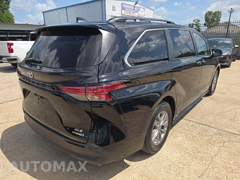 2021 Toyota Sienna XLE 7-Passenger 120.5" WB - miniatura 3