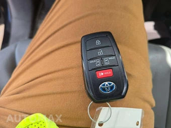 2021 Toyota Sienna XLE 7-Passenger 120.5" WB - miniatura 8