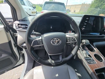 2021 Toyota Sienna XLE 7-Passenger 120.5" WB - miniatura 10