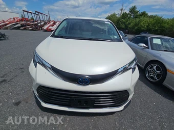 2021 Toyota Sienna XLE 7-Passenger 120.5" WB - miniatura 2