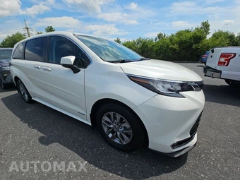 2021 Toyota Sienna XLE 7-Passenger 120.5" WB - miniatura 3