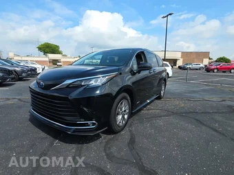 2021 Toyota Sienna XLE 7-Passenger 120.5" WB