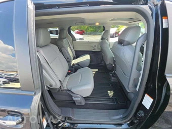 2021 Toyota Sienna XLE 7-Passenger 120.5" WB - miniatura 14