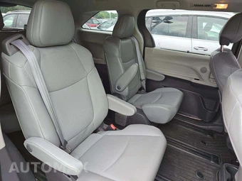2021 Toyota Sienna XLE 7-Passenger 120.5" WB - miniatura 17