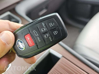 2021 Toyota Sienna XLE 7-Passenger 120.5" WB - miniatura 8