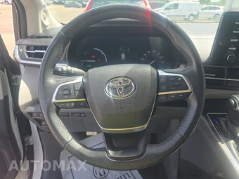 2021 Toyota Sienna XLE 8-Passenger 120.5" WB - miniatura 10