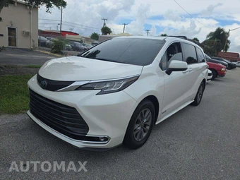 2021 Toyota Sienna XLE 8-Passenger 120.5" WB