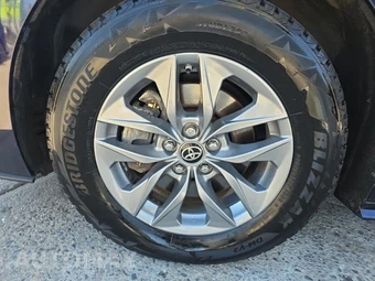 2021 Toyota Sienna XLE 8-Passenger 120.5" WB - miniatura 8