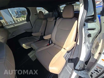 2021 Toyota Sienna XLE 8-Passenger 120.5" WB - miniatura 13