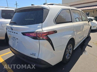 2021 Toyota Sienna XLE 8-Passenger 120.5" WB - miniatura 3