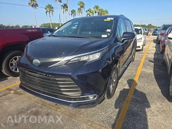 2021 Toyota Sienna XLE 8-Passenger 120.5" WB