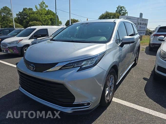 2021 Toyota Sienna XLE 8-Passenger 120.5" WB