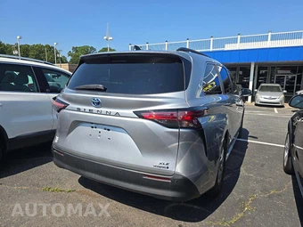 2021 Toyota Sienna XLE 8-Passenger 120.5" WB - miniatura 3