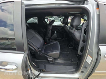 2021 Toyota Sienna XSE 7-Passenger 120.5" WB - miniatura 17